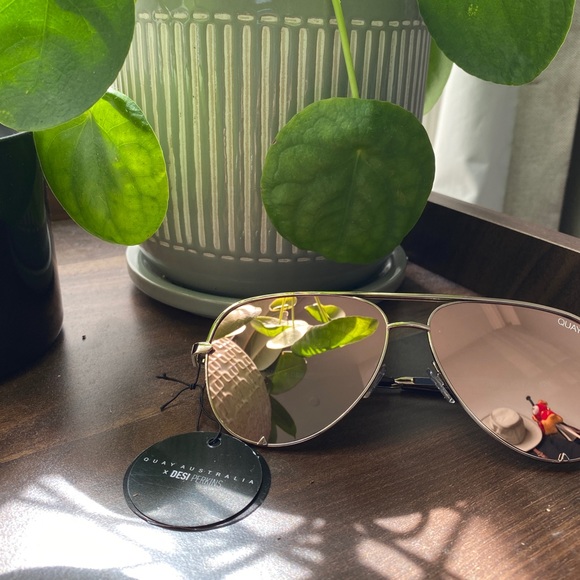 High Key Sunnies (Quay Australia x Desi Perkins)